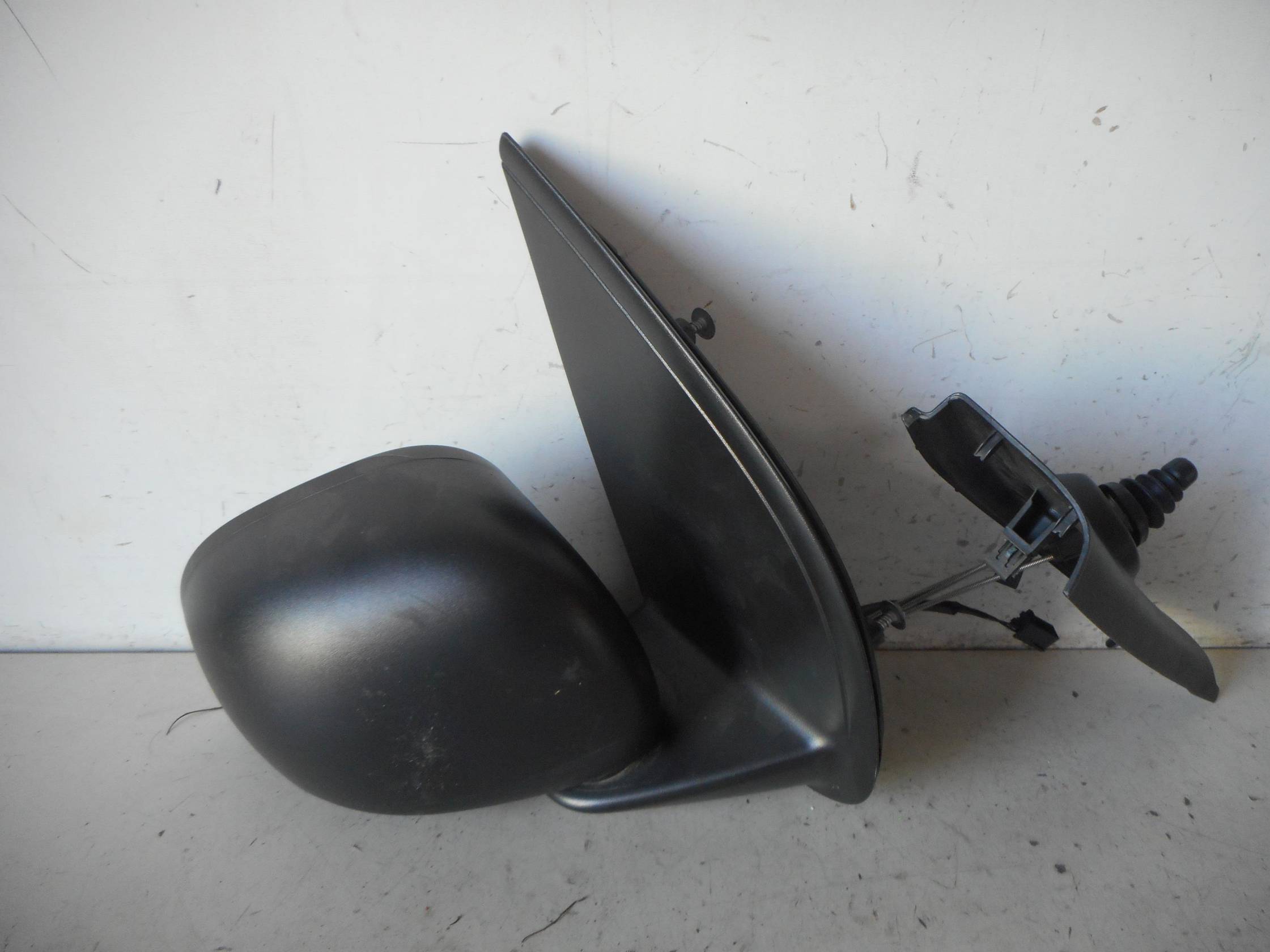 Retrovisore est. dx.